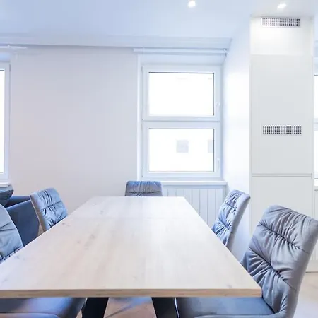 Stylish Two Bedrooms Next Belvedere Apartment Vienna