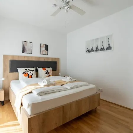 Sunny 1br With Balcony By Hm * Vienna