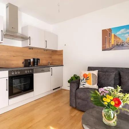 Sunny 1br With Balcony By Hm *