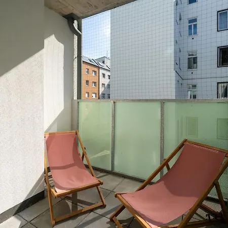 Apartment Sunny 1br With Balcony By Hm *