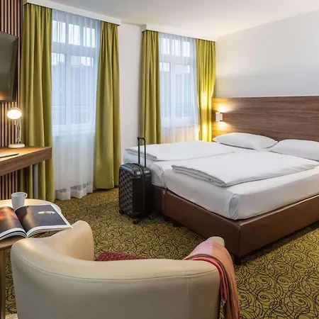 Mercure Westbahnhof Viena