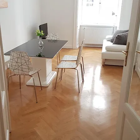Apartment Sobieski Stefansdom Vienna