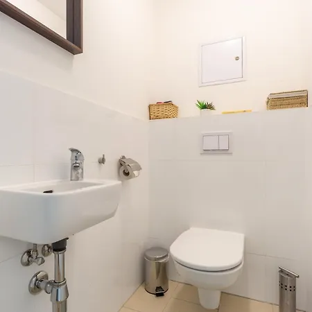 Apartment With Garden Close To Stadthalle, Westbahnhof Vienna