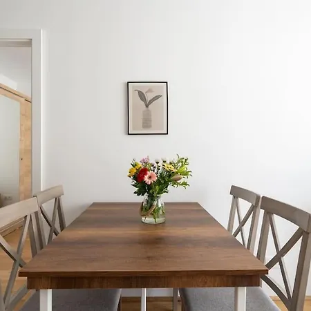 Apartment Trendy 1br, Direct Access By Hm *