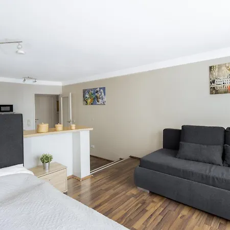 Karmeliter Flat | Contactless Check-in
