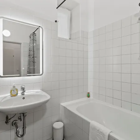 Apartman 1 Bedroom Garden Near Schoenbrunn *