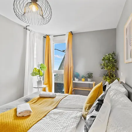 Apartmán Paid Parking - 1 Minute To Public Transport - 3 Min To Supermarket And Pharmacy *