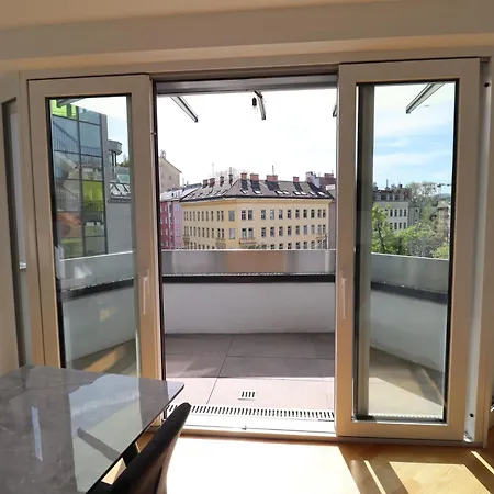 Wohnflair Mit Balkon T25 *