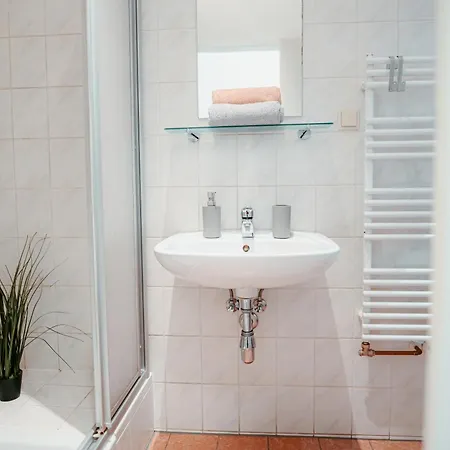 Raimond 27 Apartment *
