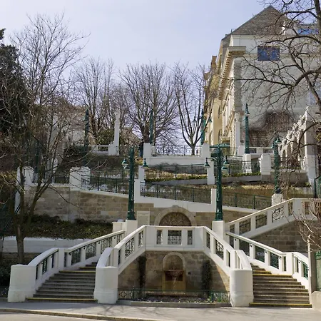Szálloda Boltzmann 4*