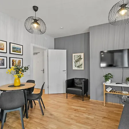 Apartmán Paid Parking - 1 Minute To Public Transport - 3 Min To Supermarket And Pharmacy *