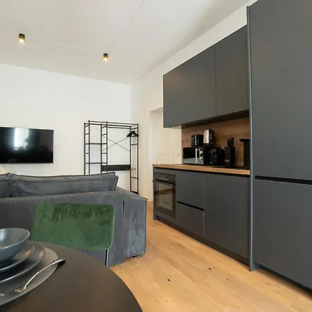 Pet-friendly Flat Near Belvedere Apartmán *