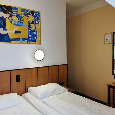 Garten- Und Kunsthotel Gabriel 3*