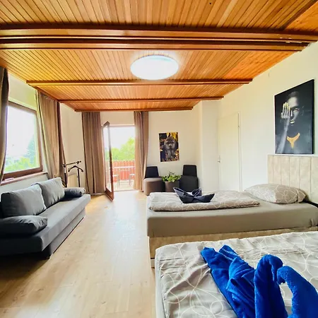 Homestay Family In Am Schopfwerk Area Vienna
