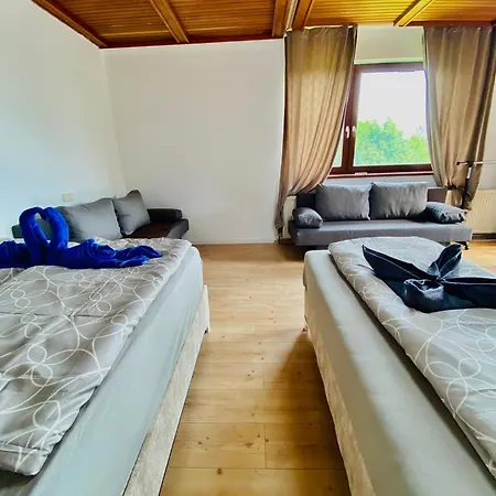 Family In Am Schopfwerk Area