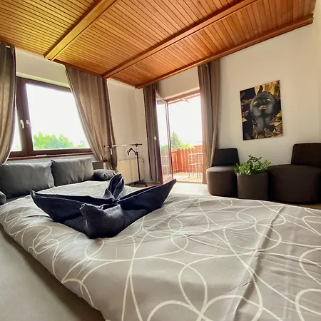 Homestay Family In Am Schopfwerk Area