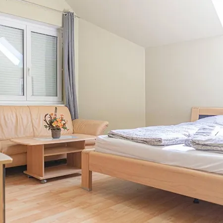 Triple In An Elegant House Gd *