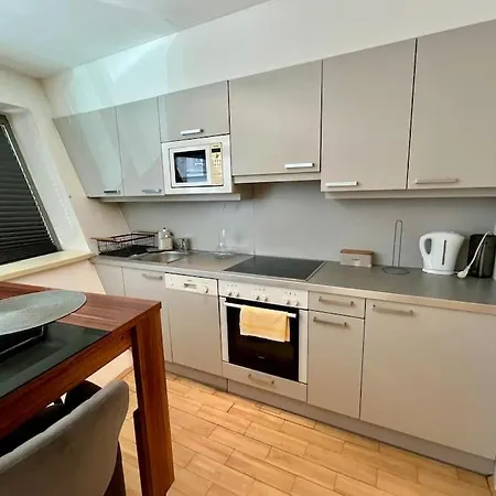 Spacious In The Popular 7th District