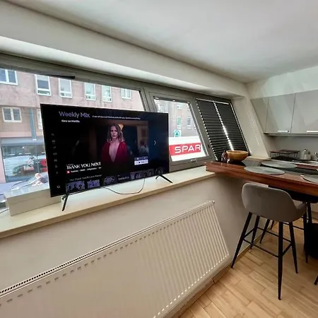 Spacious In The Popular 7th District Apartment Vienna