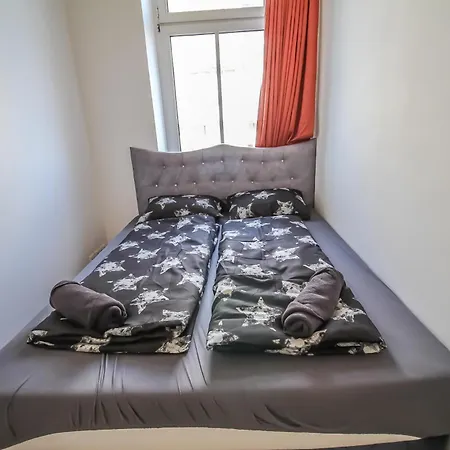 Cozy In Floridsdorf Area Pr6 Wenen