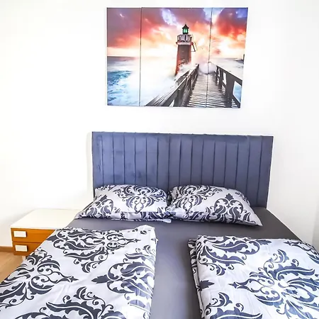 Cozy In Floridsdorf Area Pr6