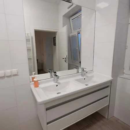 Easy Flat Mariahilf Living Vienna