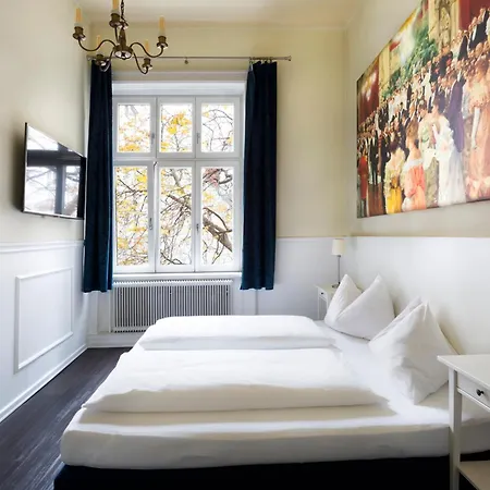 Boutique Columbia 3* Wenen