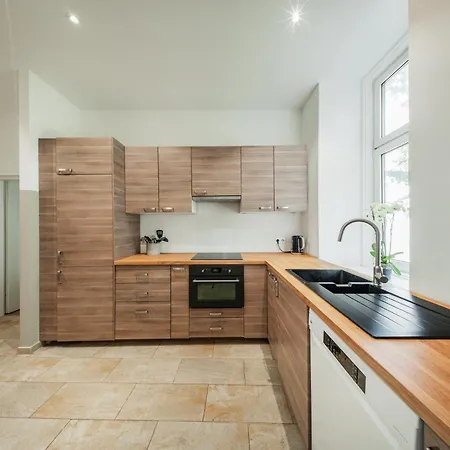 Nice Central City Room * וינה