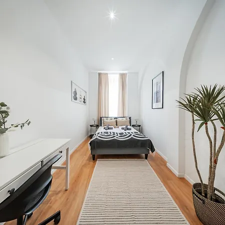 אכסניה Nice Central City Room *