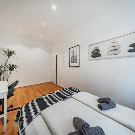 אכסניה Nice Central City Room *
