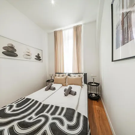 אכסניה Nice Central City Room *