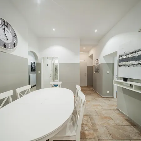 Nice Central City Room אכסניה וינה