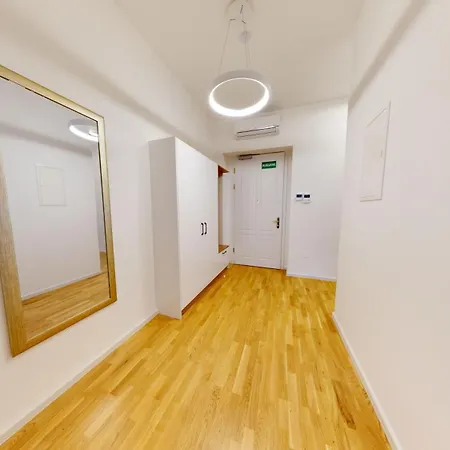Alon Homes - Premium Center Lejlighed
