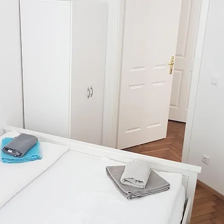 Sobieski Town Apartment Vienna