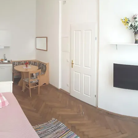 Sobieski Town Apartment *