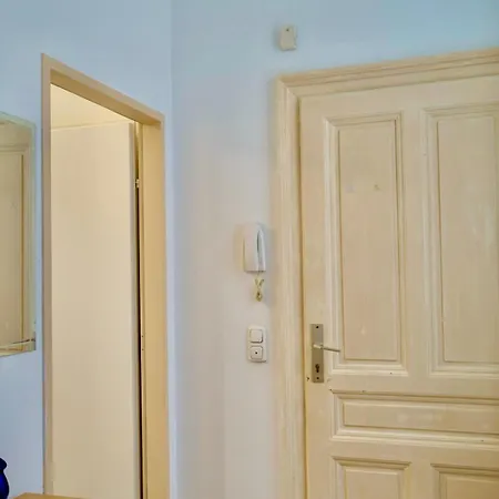 Volkstheater Apartment. Apartment *
