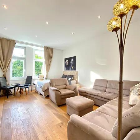 Elegant 2br With Balcony Near Millennium