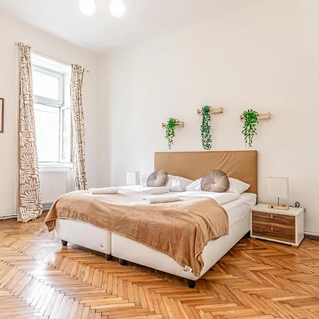 Timeless Vienna: 2br In The Historic District * Vienna