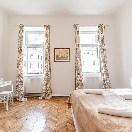 Timeless Vienna: 2br In The Historic District * Vienna