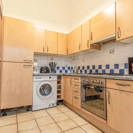 Timeless Vienna: 2br In The Historic District Apartment *