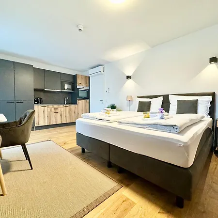 Mit Balkon Und Parkplatz Apartamento *