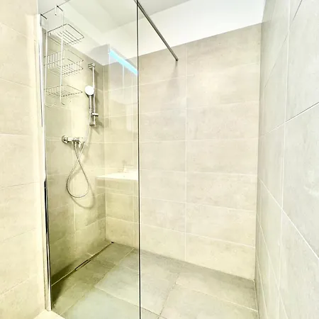 Apartamento Mit Balkon Und Parkplatz