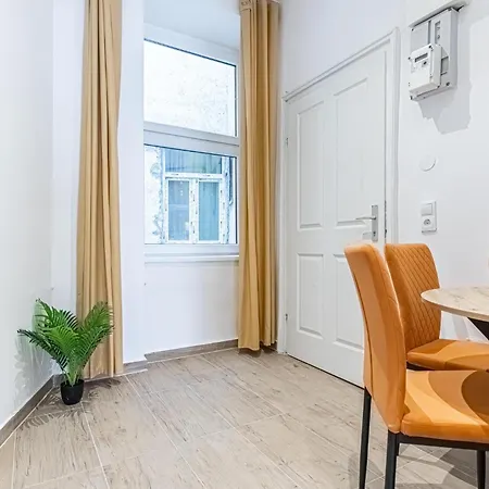 Cost Effective Life 1br In Classic Building Apartamento *