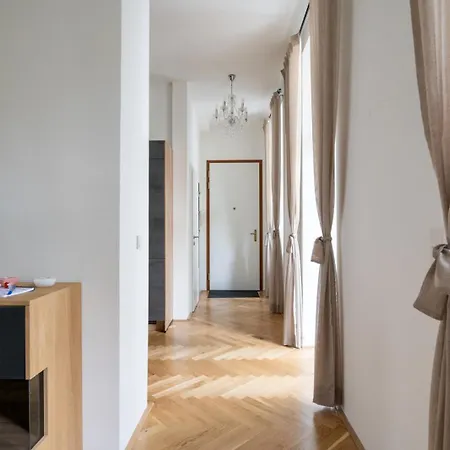 Luxurious Viennese Old Style * Vienna