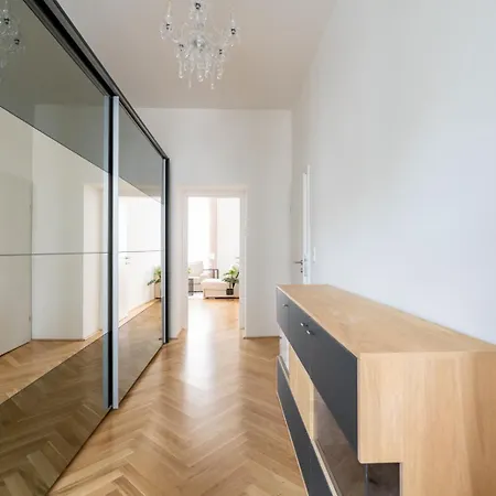 Apartment Luxurious Viennese Old Style Vienna