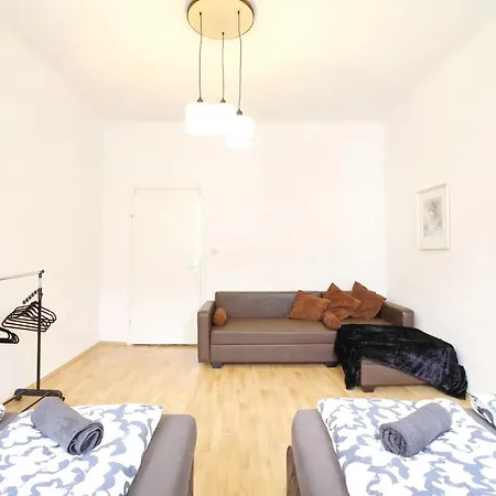 Comfortable Near Schoenbrunn Palace Hl Kwatera prywatna *