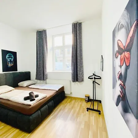 Apartment Family In Schoenbrunn Area *