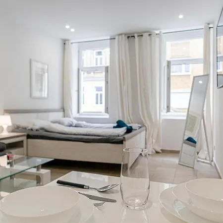 Apartment Cheerful Favoriten Near U1 Reumannplatz