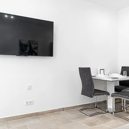Apartment Cheerful Favoriten Near U1 Reumannplatz