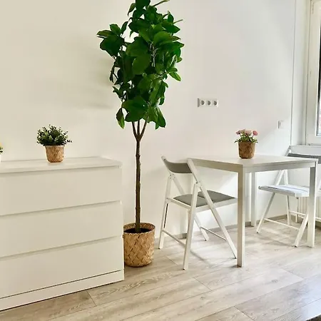 Apartment Easy - Free Underground Parking *